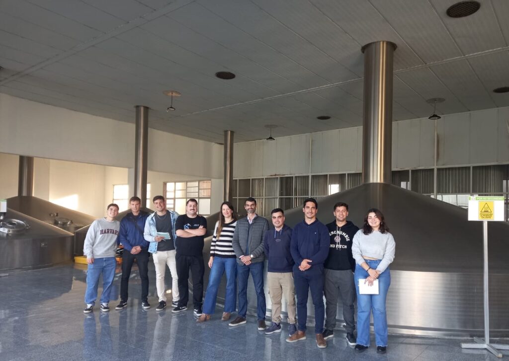 Visita a CCU de la carrera de Administración de Empresas con la especialización Producción